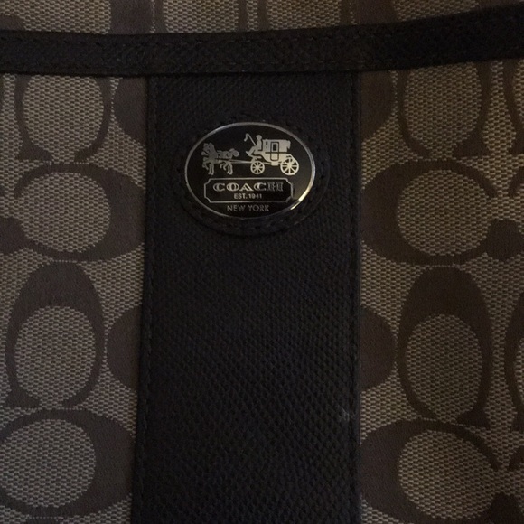 Coach purse - Picture 3 of 5
